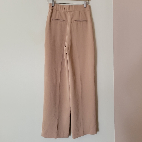 Aritzia Wide Leg Pants in Blush Taupe - Picture 2 of 7